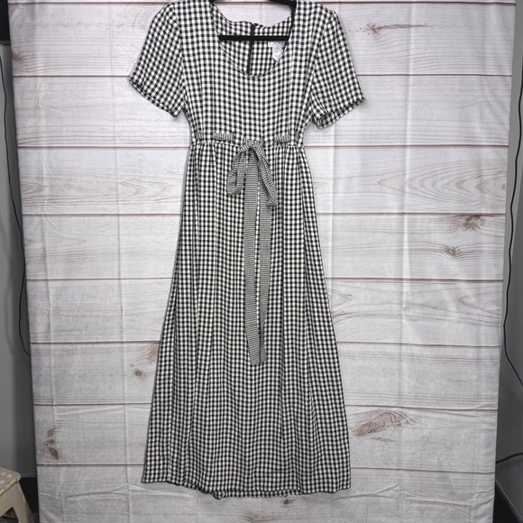 EXPO Dresses & Skirts - Vintage EXPO Gingham Maxi Dress Black Cream Short Sleeve Size 6 cottagecore